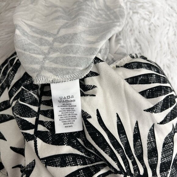 C&C California Black Palm Print Tropical Jumpsuit Wide Leg Size LARGE Sleeveless - Picture 10 of 14